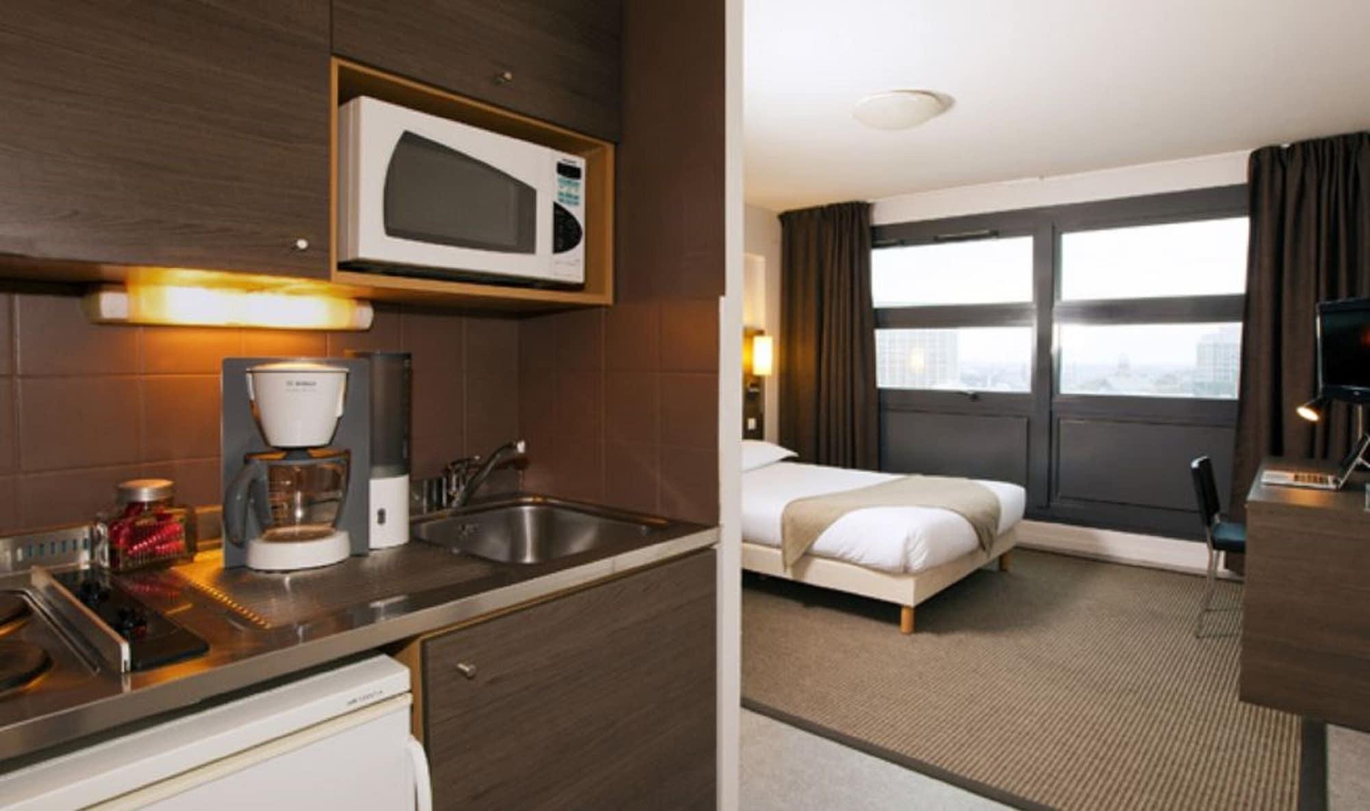 Sejours & Affaires Lille Europe Aparthotel Bagian luar foto