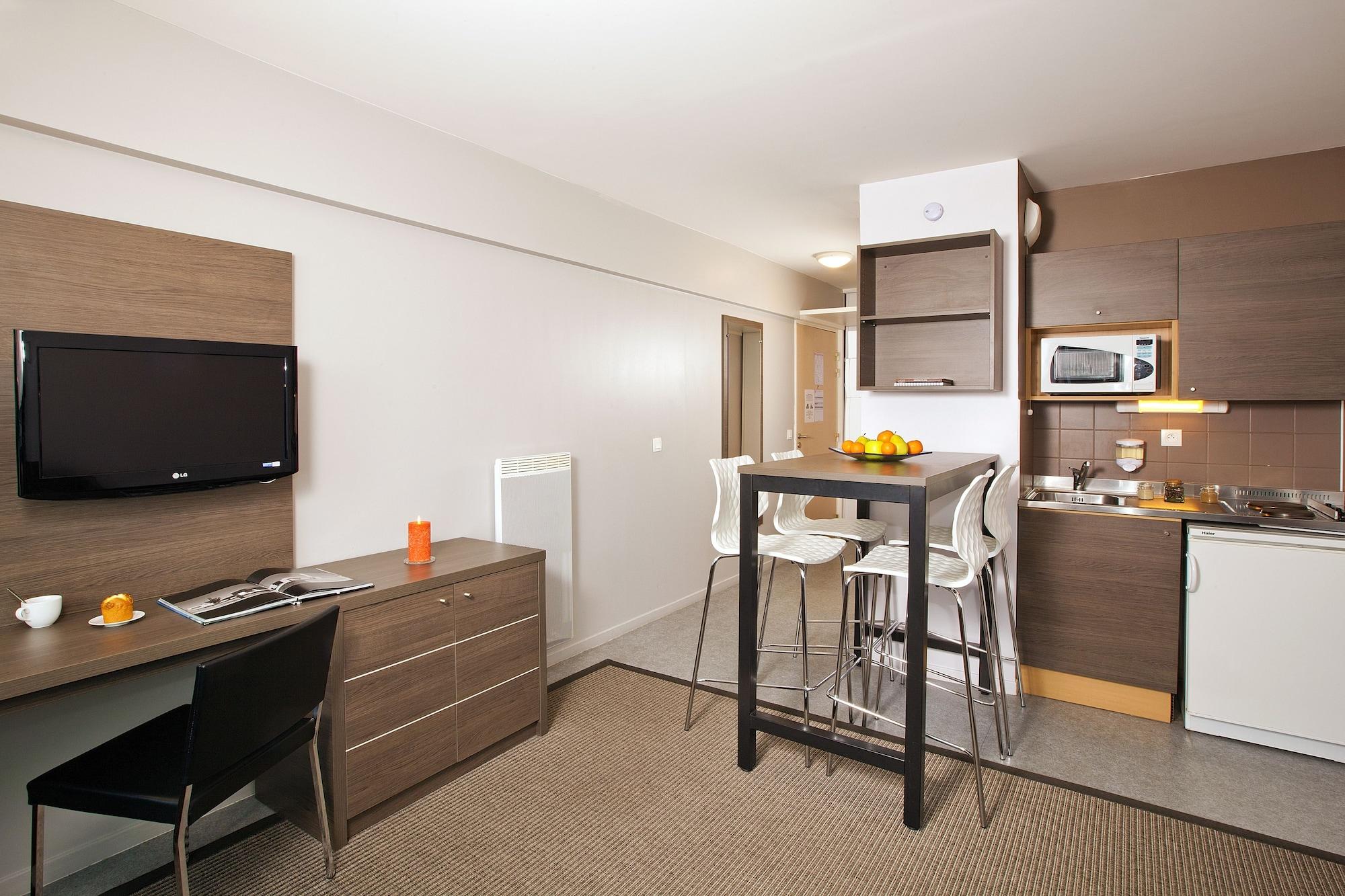 Sejours & Affaires Lille Europe Aparthotel Bagian luar foto