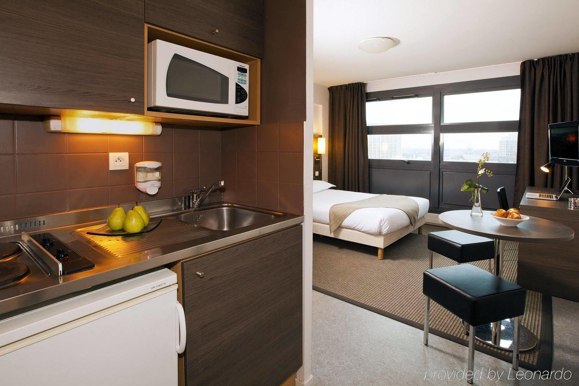 Sejours & Affaires Lille Europe Aparthotel Bagian luar foto